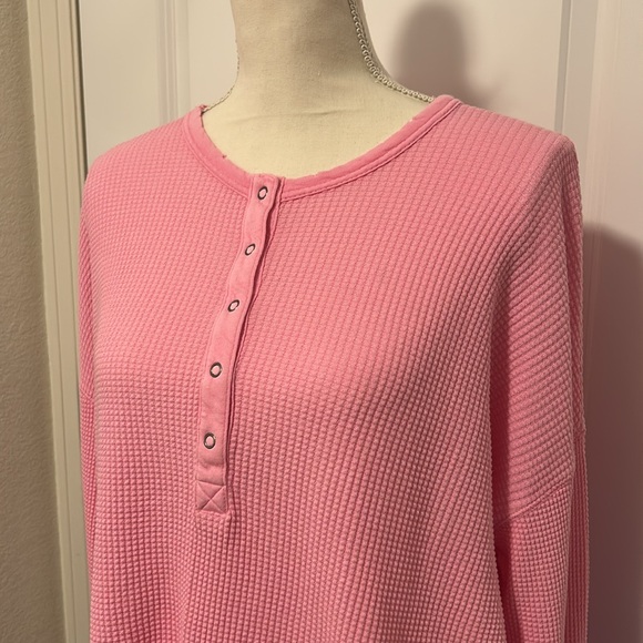Women’s Offline by Aerie Pink Waffle Knit Long Sleeve Henley Style Top Size M - Picture 2 of 8